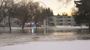 Water main break near Kingsway causes Tuesday traffic disruptions