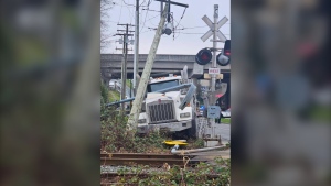 Dump truck crash closes stretch of Boundary Road in both directions